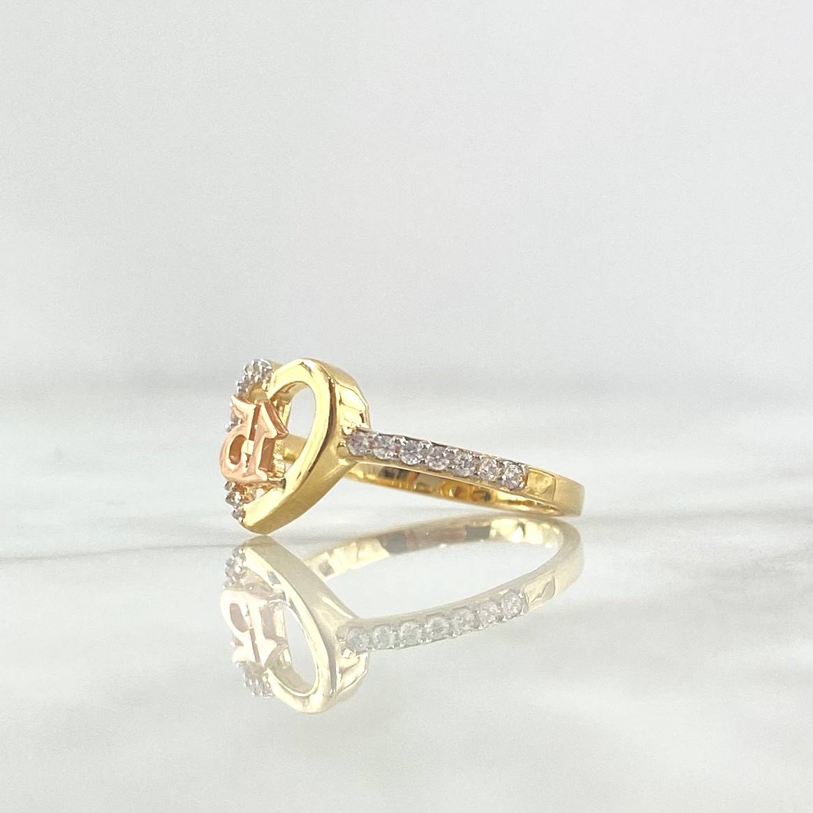Quince Heart Ring 2.35gr / Size 6 1/4 / White Zircons Two Yellow and Rose Golds ©