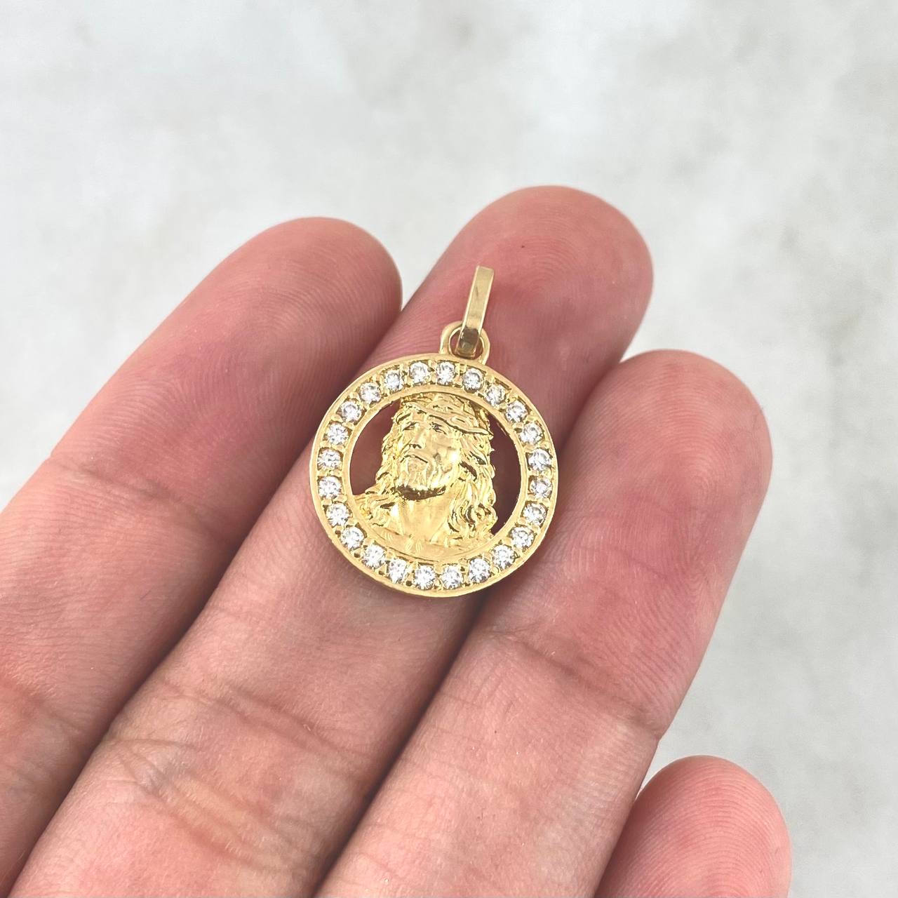 Pendant Jesus Face 2.7gr / 2.3cm / Circular White Zircons Yellow Gold