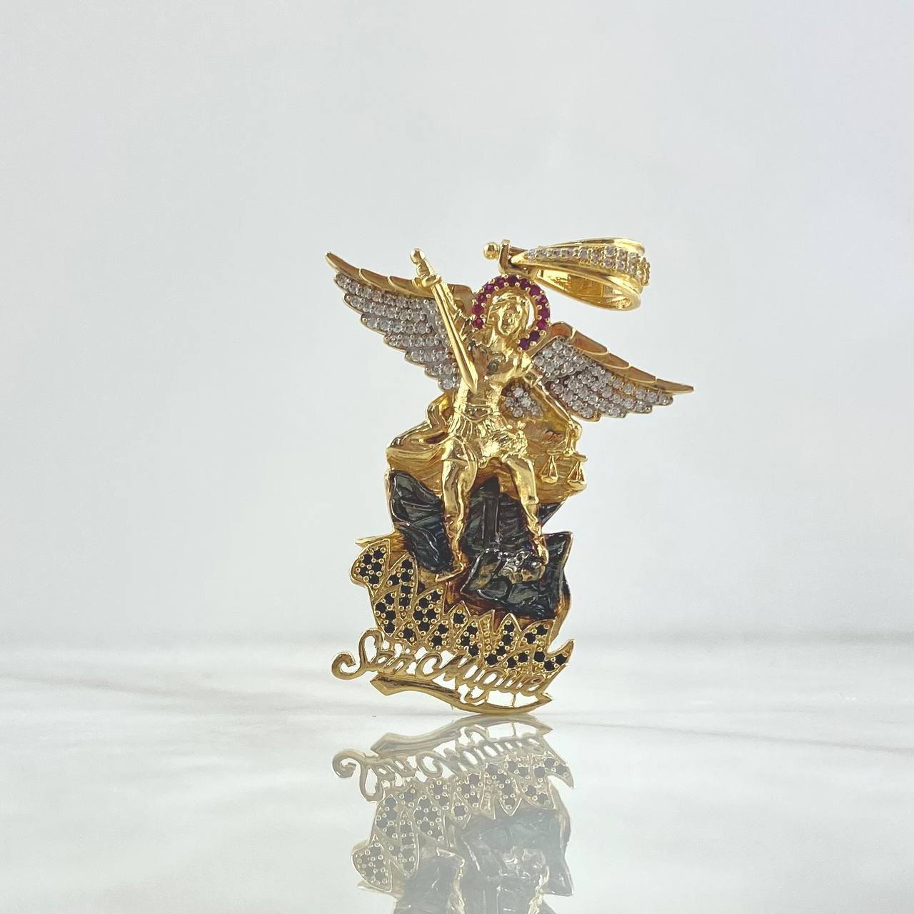 Pendant San Miguel Arcangel 14.05gr / 5.5cm / White, Black, and Fuchsia Zircons Yellow Gold