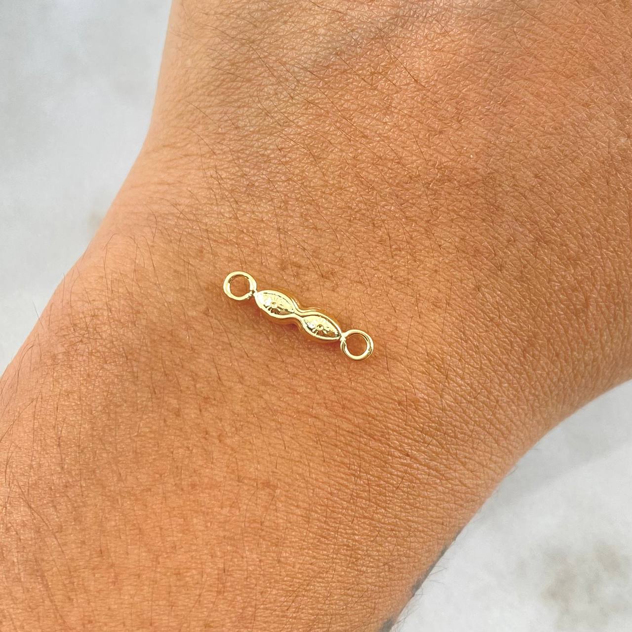 Charm Santa Lucia Eyes 0.25gr / 1.6cm / Stamped Yellow Gold