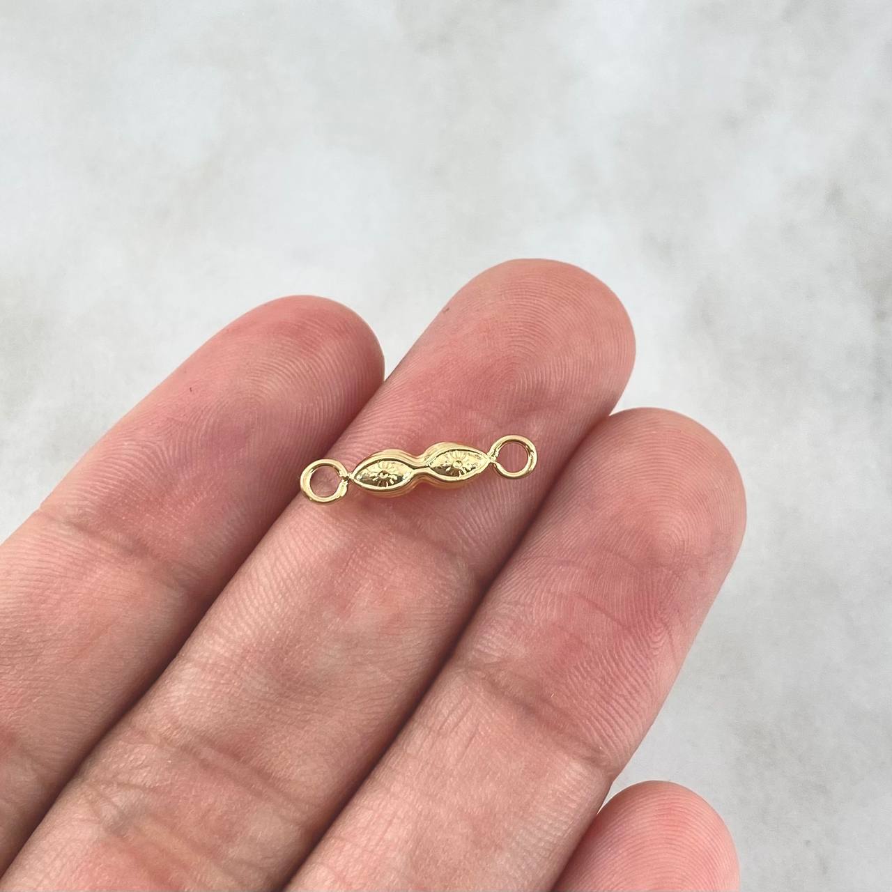 Charm Santa Lucia Eyes 0.25gr / 1.6cm / Stamped Yellow Gold