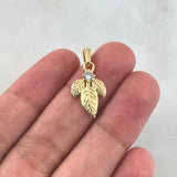 Pendant Triple Leaf 1.9gr / 2.4cm / White Zircon Yellow Gold