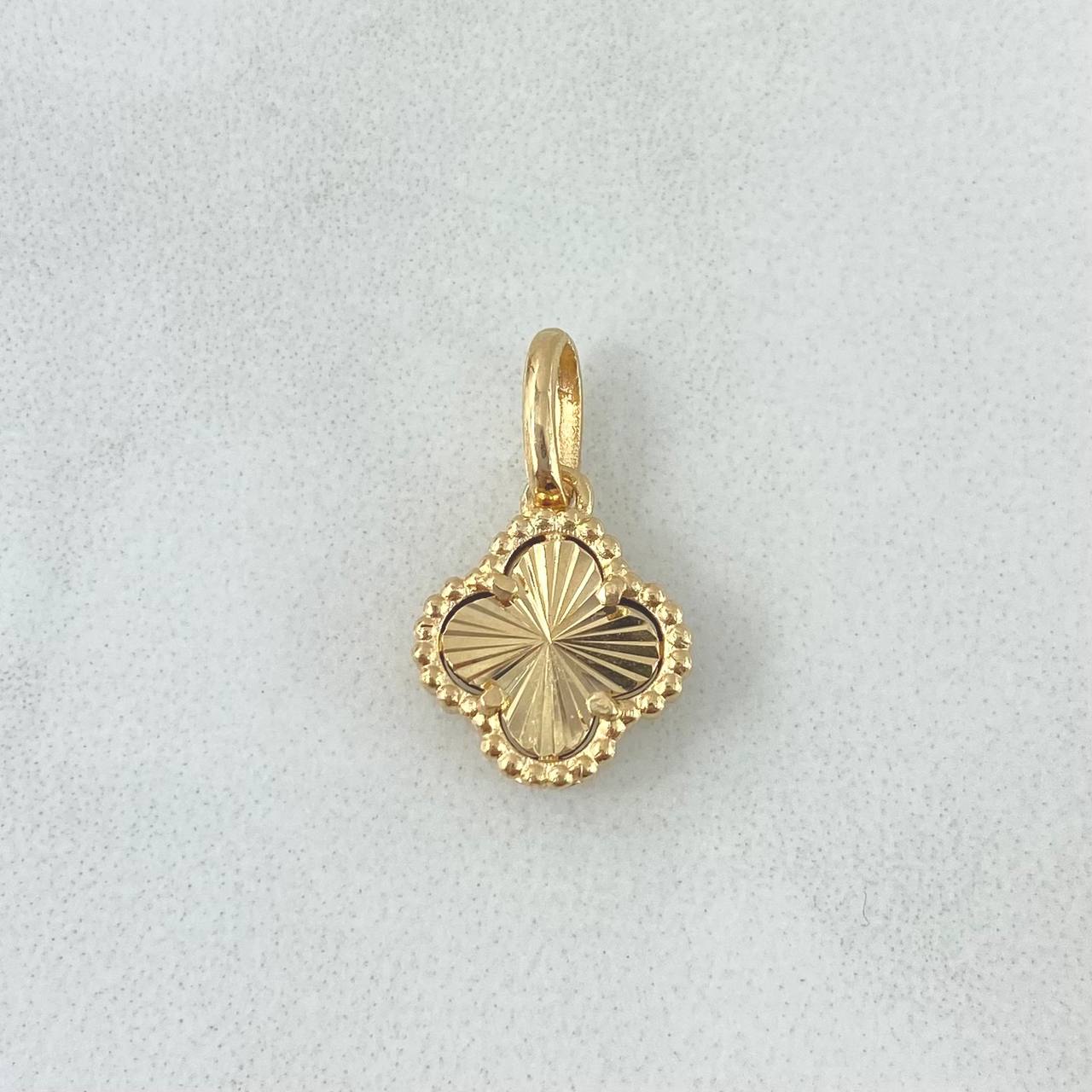 Pendant Clover VCyA 1.35gr / 1.8cm / Diamond Cut Punteado Oro Amarillo 18K ©