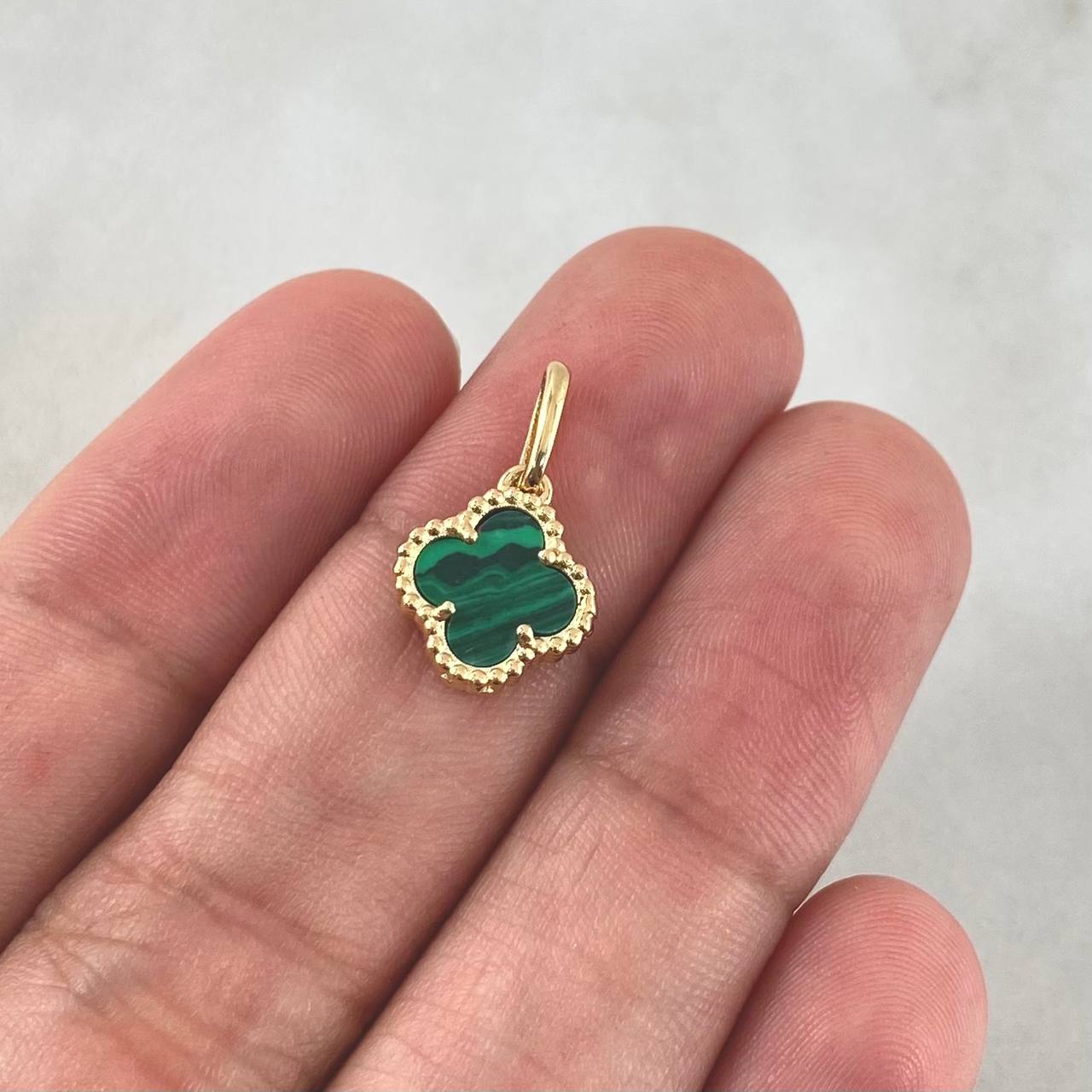 Pendant Clover 1.55gr / 1.9cm / Green Malachite Dotted 18K Yellow Gold *