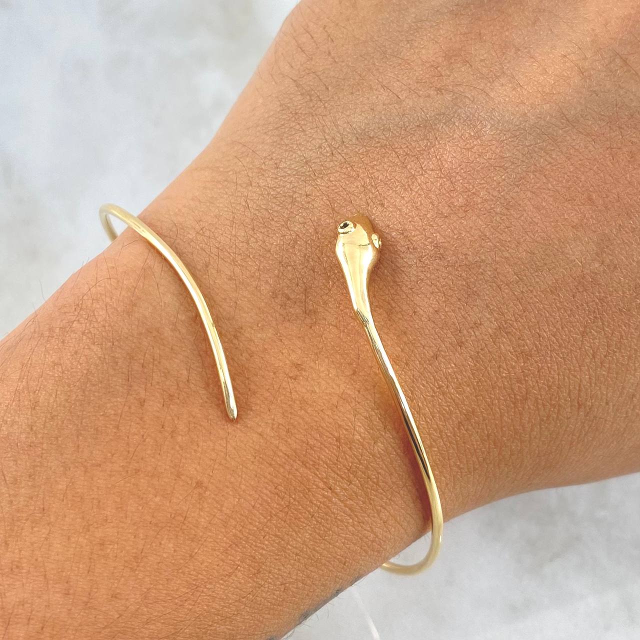 Pulso Aro Serpiente 5.8gr / 19cm / Circones Negros Oro Amarillo ©