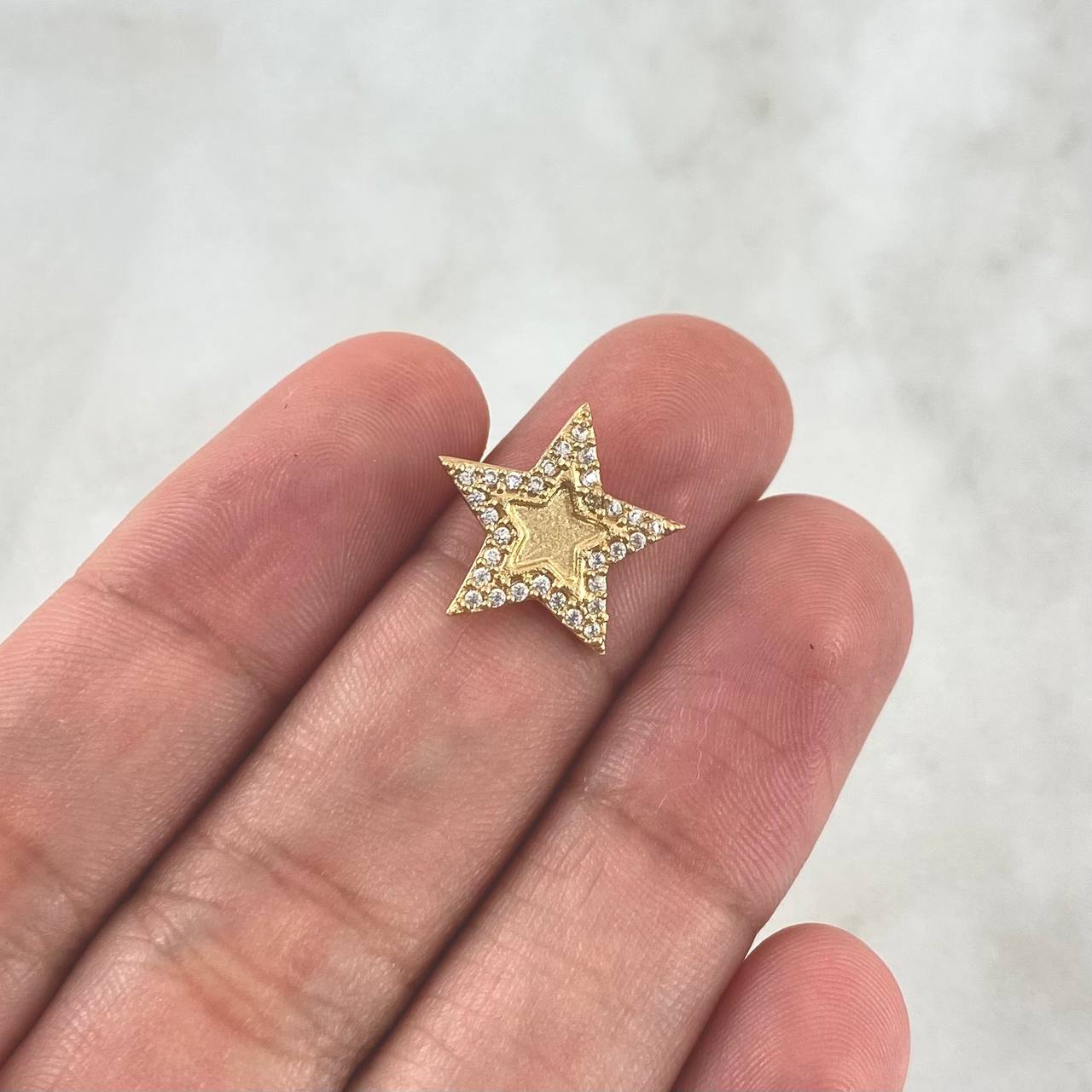 Pendant Half Star Matte 1.15gr / 1.4cm / White Zircons Yellow Gold