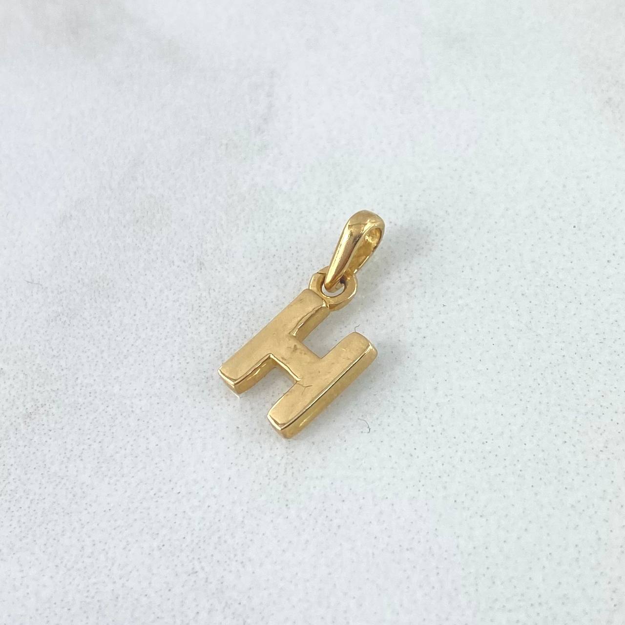 Pendant H Polished 0.65gr / 1.4cm / Yellow Gold