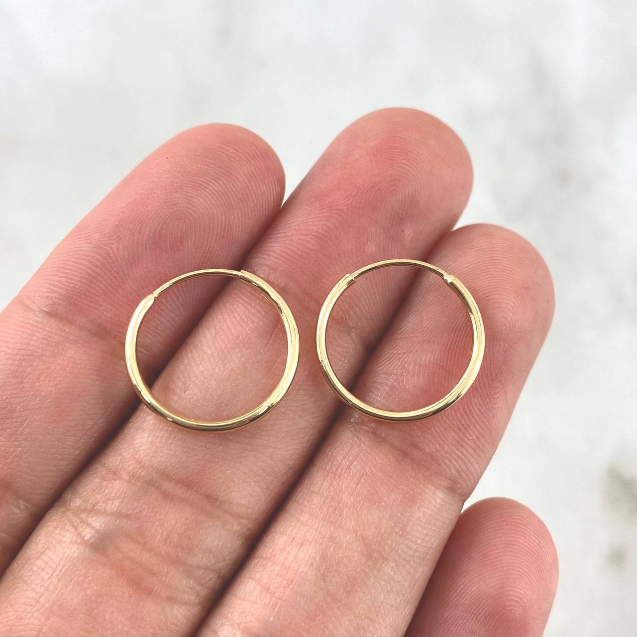 Hoop Earrings Hoop 0.6gr / 0.6in / 18K Gold!