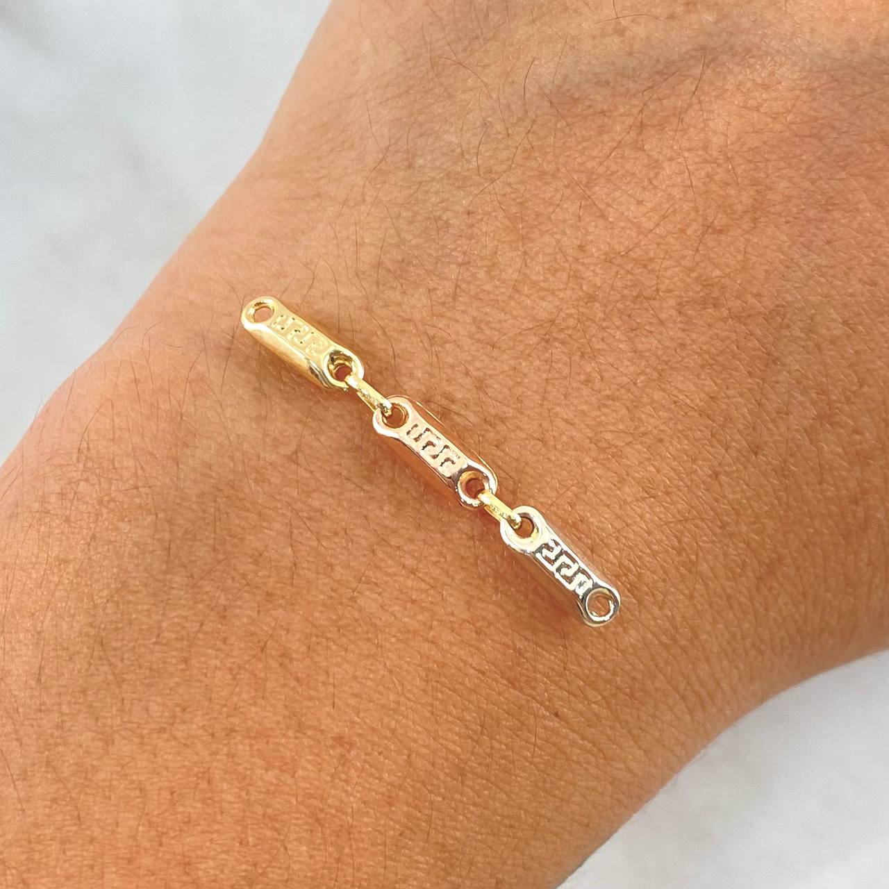 Charm Rustic Tribal Scrap 0.6gr / 3cm / Tres Oros 18K