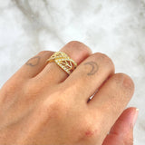 Hug Leaves Ring 3.8gr / Size 6 1/4 / White Zircons 18K Yellow Gold *