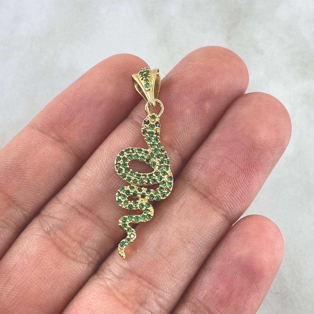 Pendant Snake 2.6gr / 3.8cm / Green Zircons - Black Eyes 18K Yellow Gold