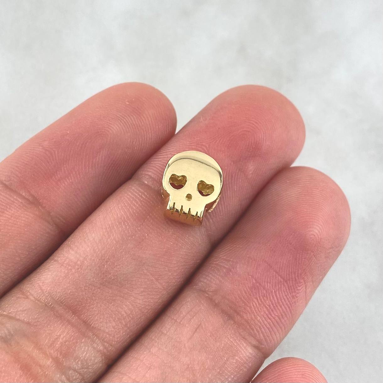 Charm Skull 1.4gr / 0.8cm / Polished 18K Yellow Gold