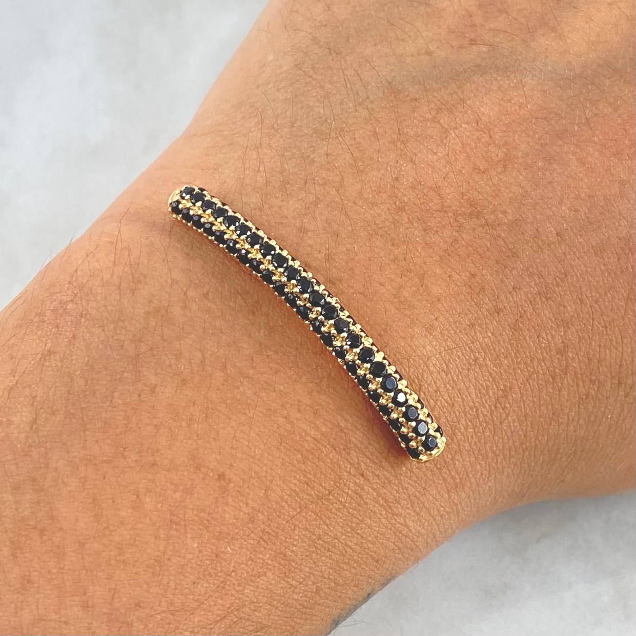 Charm 3.6gr / 3.8cm / Black Zircons 18K Yellow Gold