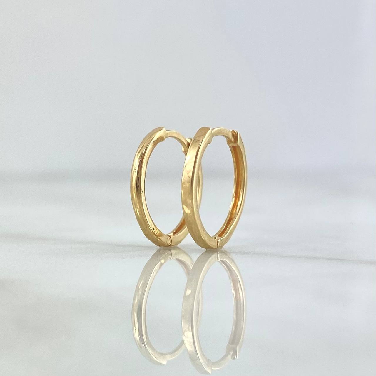 Hoop Earrings Kona 1.4gr / 1.4cm / 18K Yellow Gold ©