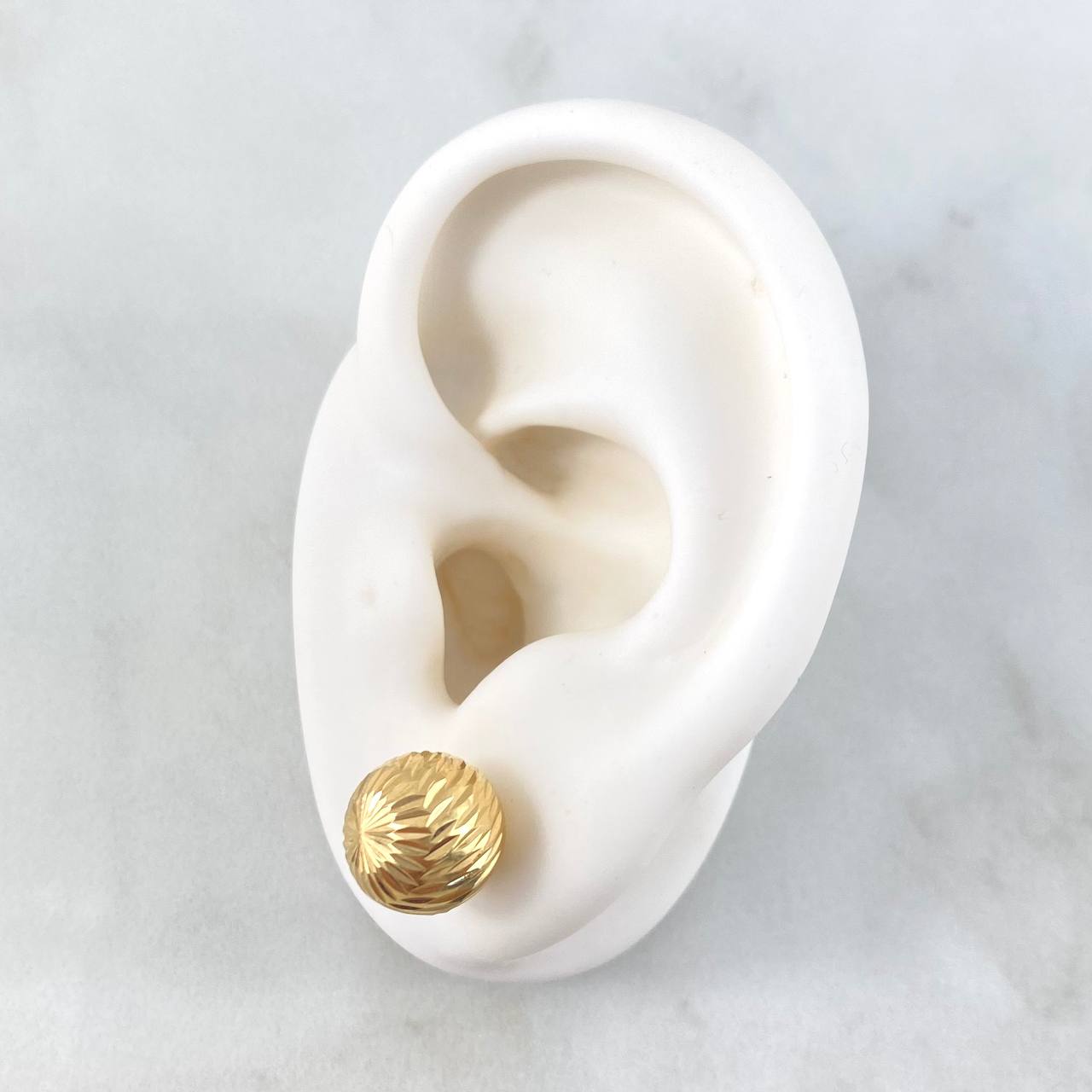 Stud Earrings Bead 1.7gr / 10mm Diamond Cut 18K Yellow Gold ©