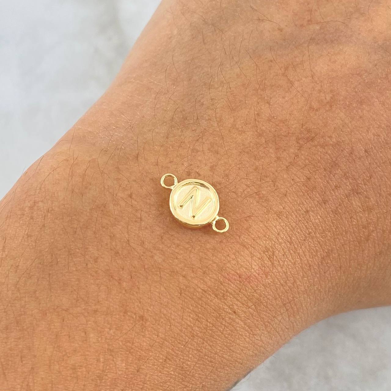 Charm Letter N 0.4gr / 1.3cm / Matte Yellow Gold 18K Circle
