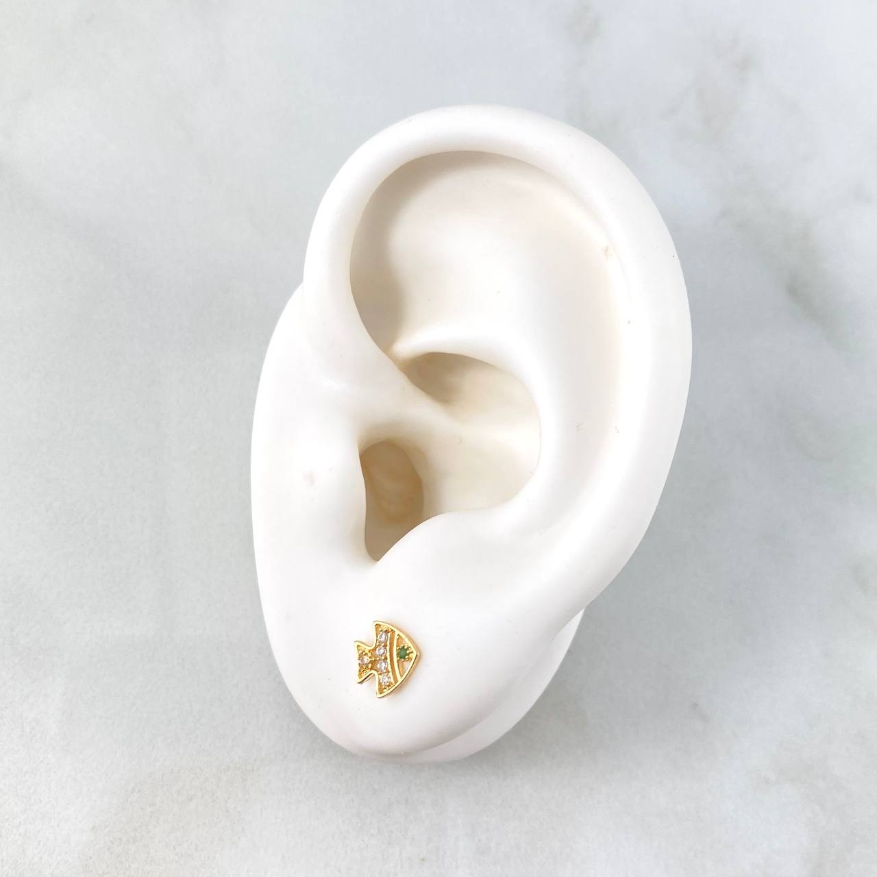 Topos Pez 0.8gr / 7mm Circones Blancos - Ojos Verdes Oro Amarillo 18K