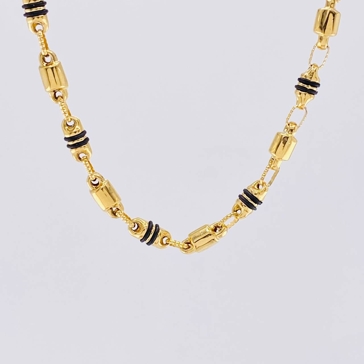 Rustic Barrel Canotillo Chain 15.4g / 26 in / 4.6mm 18K Yellow Gold