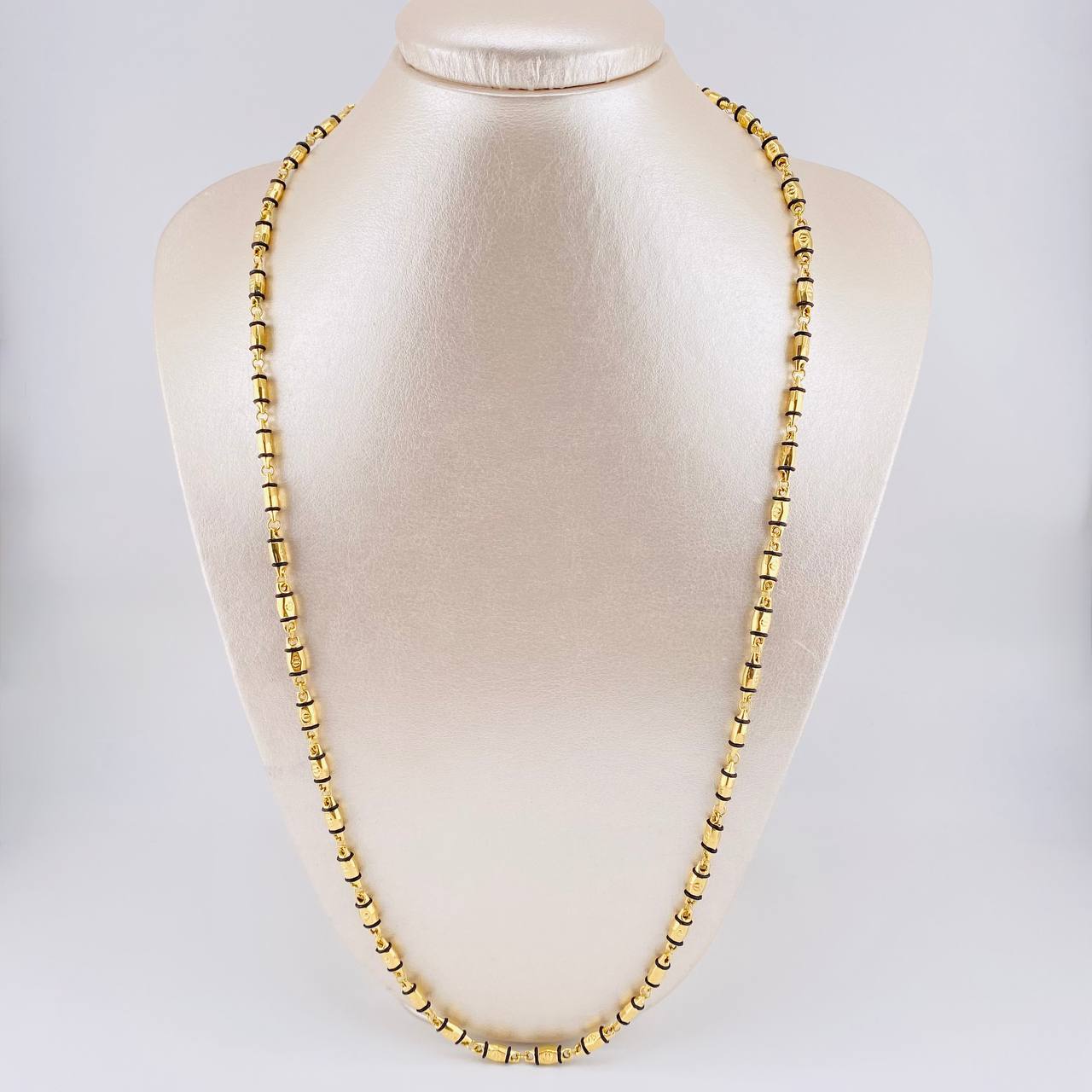 Cadena Rustica Tornillo 13.8g / 26 in / 4.4mm Oro Amarillo 18K