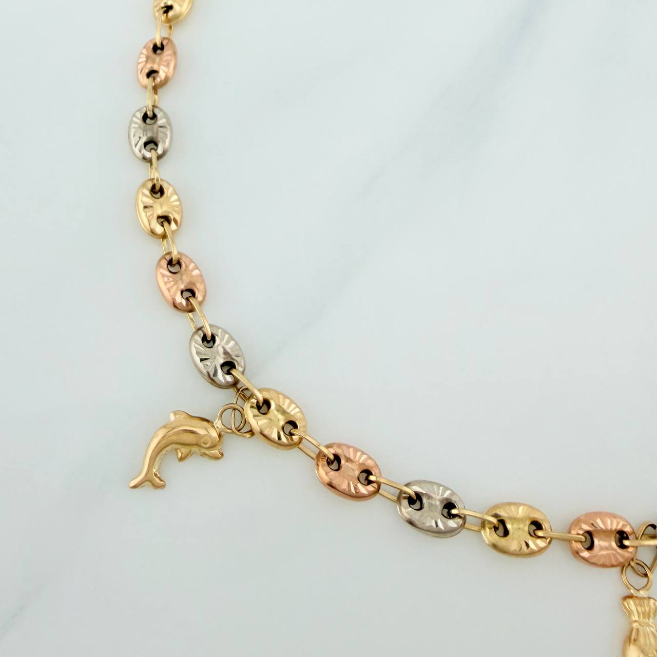 Tobillera GC Dijes 7.25gr / 10 3/4 in / 4.67mm Tres Oros 18K %