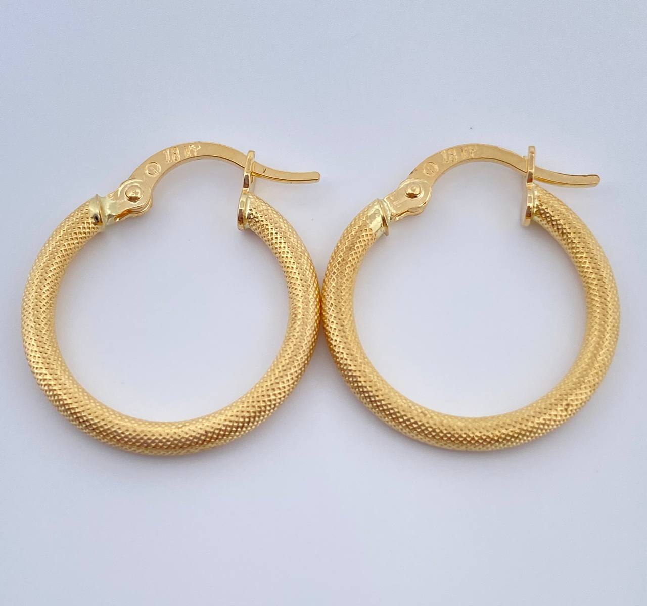 Candongas Tefi 1.4gr / 1 in / Oro Amarillo 18K %