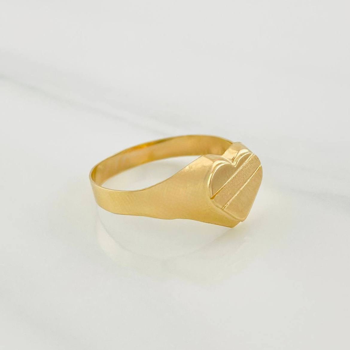 Heart Signet Ring 1.55g / T7 1/4 Yellow Gold 18K