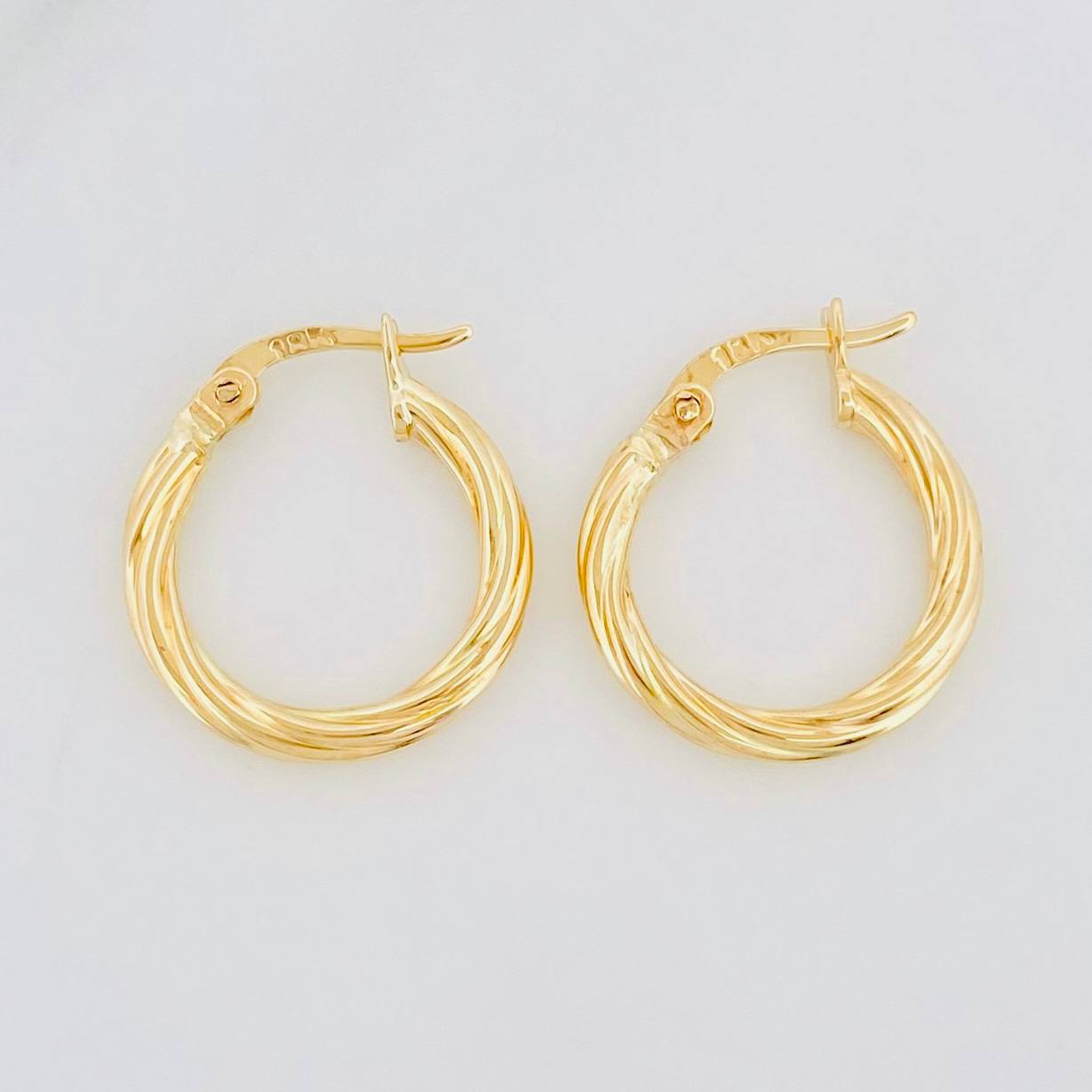 Hoop Earrings Mary 0.95g / 3/4 in Yellow Gold 18K