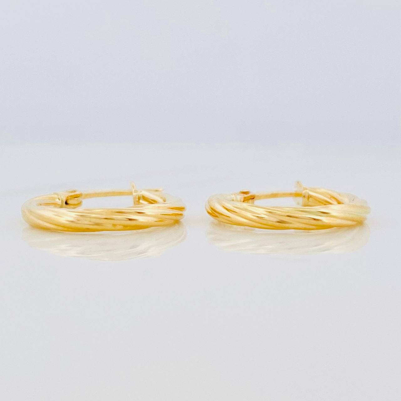 Hoop Earrings Mary 0.95g / 3/4 in Yellow Gold 18K