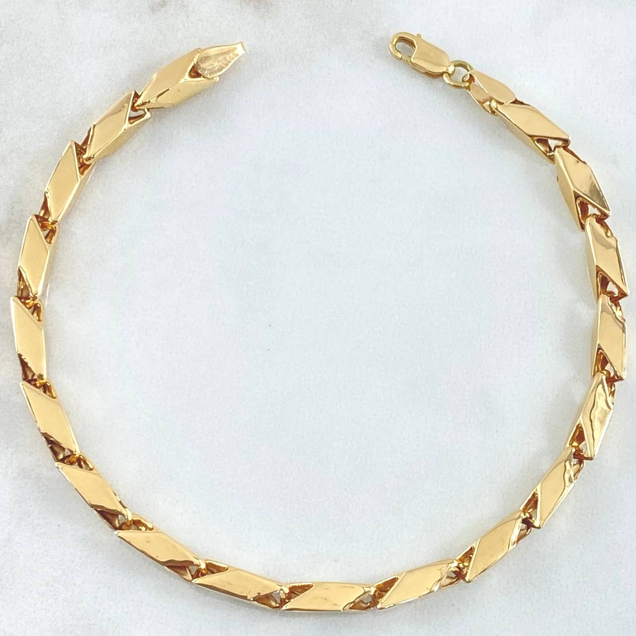 Dragon Scale Bracelet 6.1gr / 8.5in / 18K Yellow Gold Special Finish