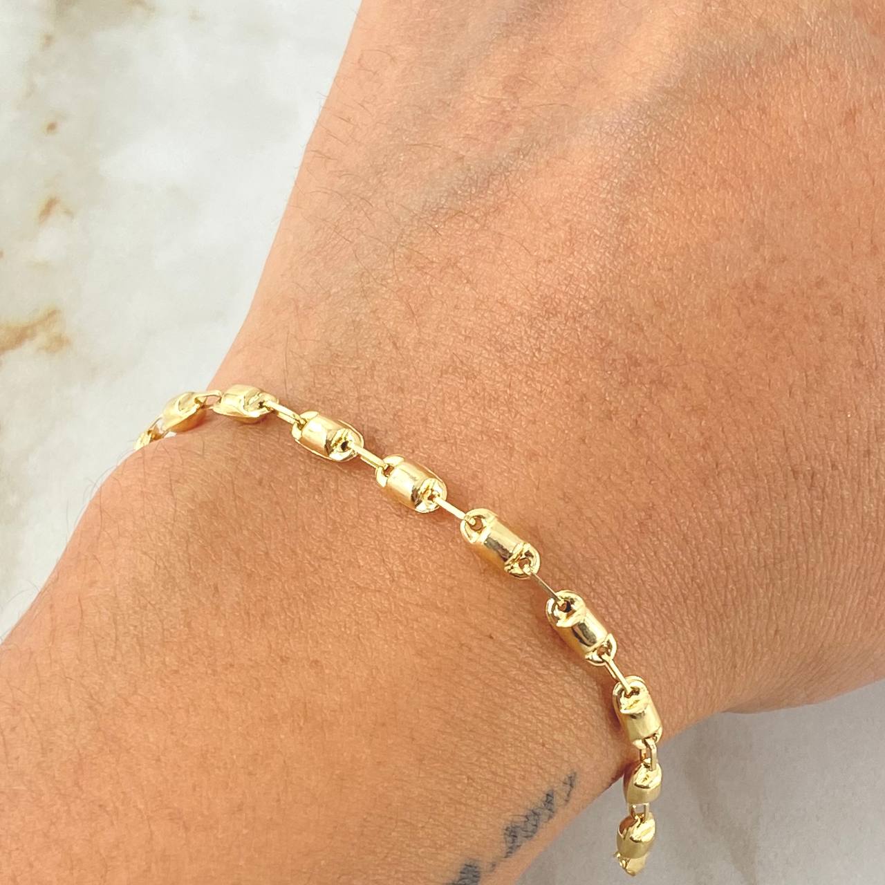 Rustic Cubic Bracelet 2.45gr / 7.7in / 18K Gold Yellow