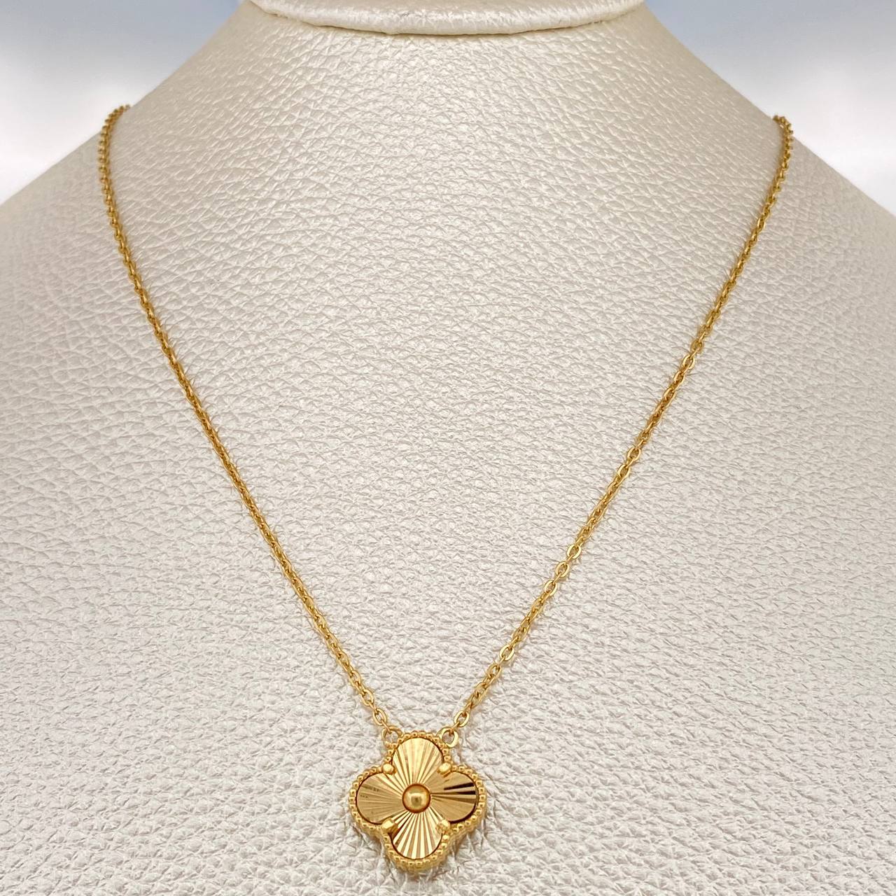 Cadena Aro Seguido Trebol 4.3gr / 19 3/4 in / 1.23mm Oro Amarillo 18K &