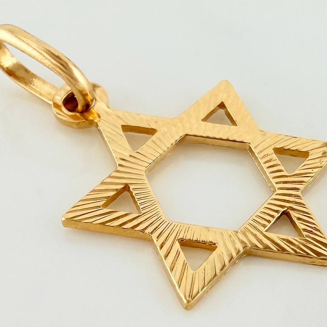 Dije Estrella De David 0.7 g / 3/4 in Oro Amarillo 18K