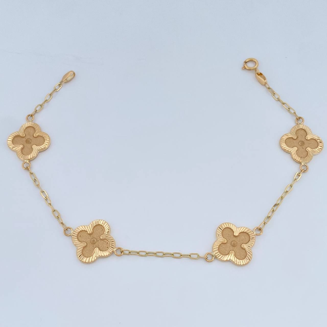 Pulso Trebol Cajon 3.05gr / 7 1/2 in / 1.8mm Oro Amarillo 18K %