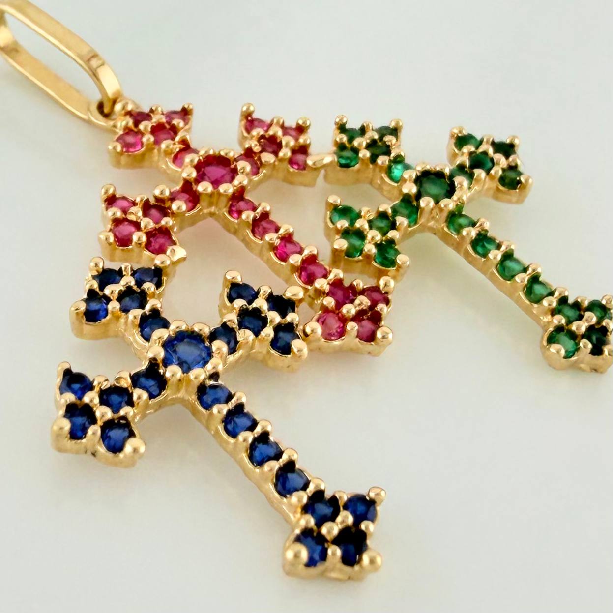 Pendant Three Crosses 1.7gr / 1 in / Yellow Gold 18K %