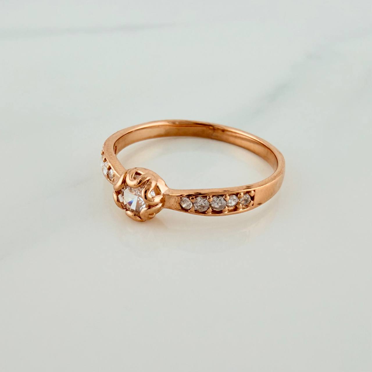 Solitaire Churumbela Ring 1.85gr / T6 1/2 / Rose Gold 18K %