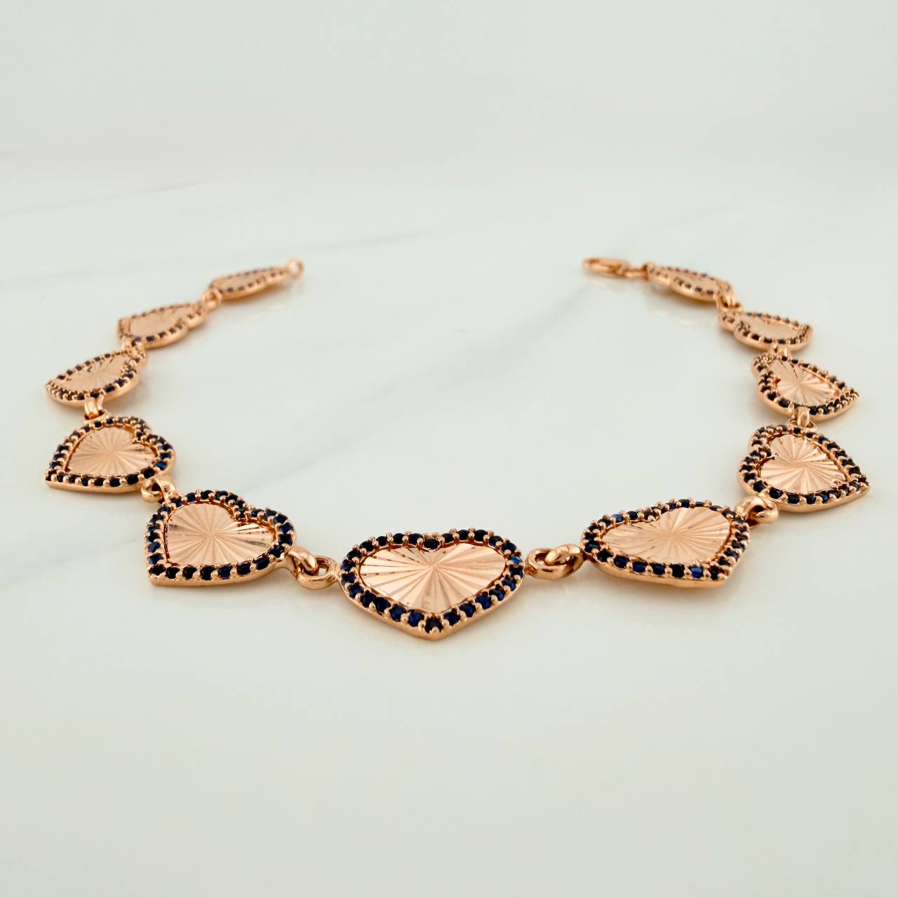 Pulso Corazones 10.5gr / 7 3/4 in / 9.5mm Oro Rosa 18K %