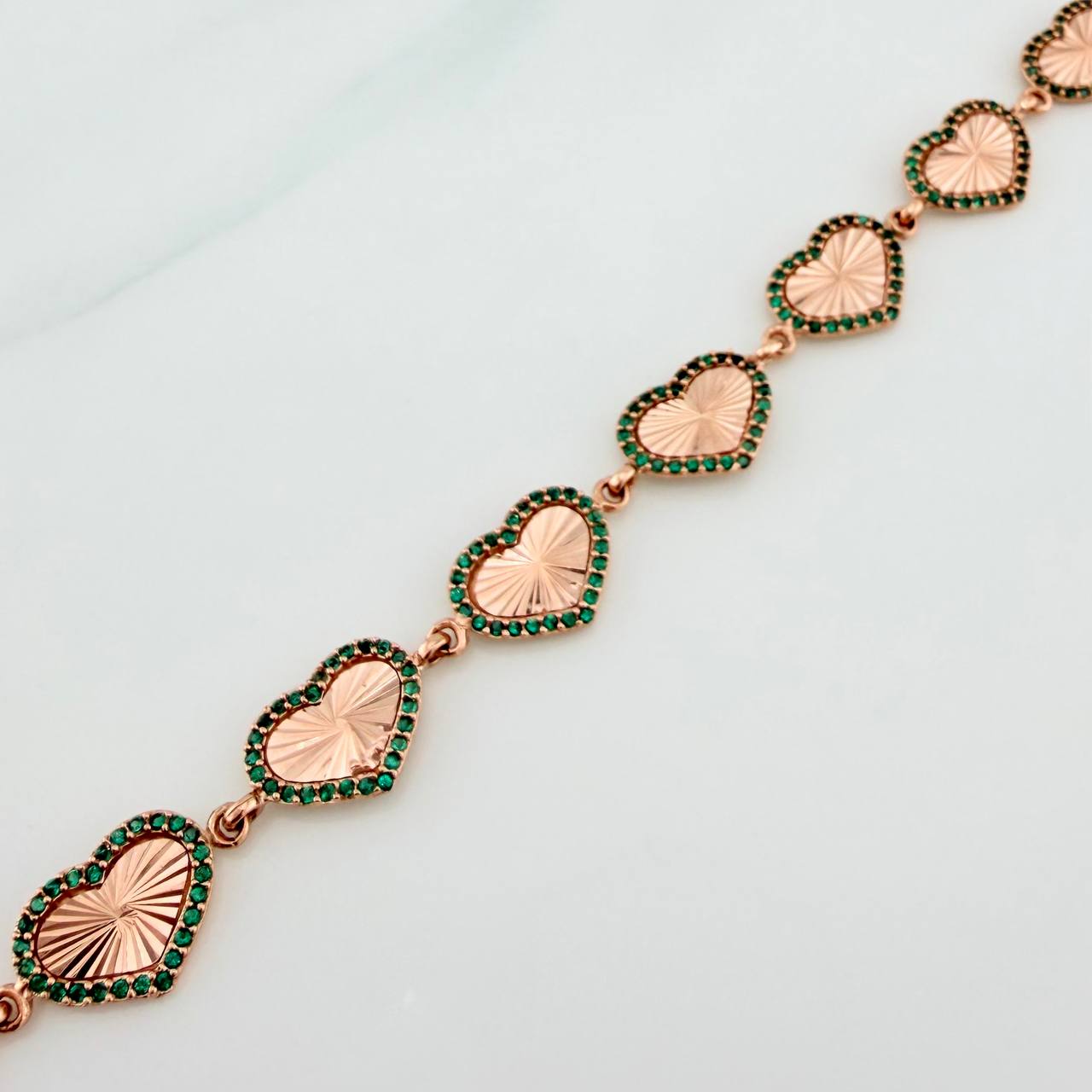 Pulso Corazones 10.65gr / 8 in / 10mm Oro Rosa 18K &