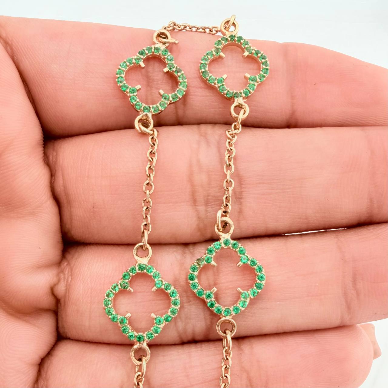 Pulso Trebol Aro Seguido 3.75gr / 7 3/4 in / 0.8mm Oro Amarillo 18K &