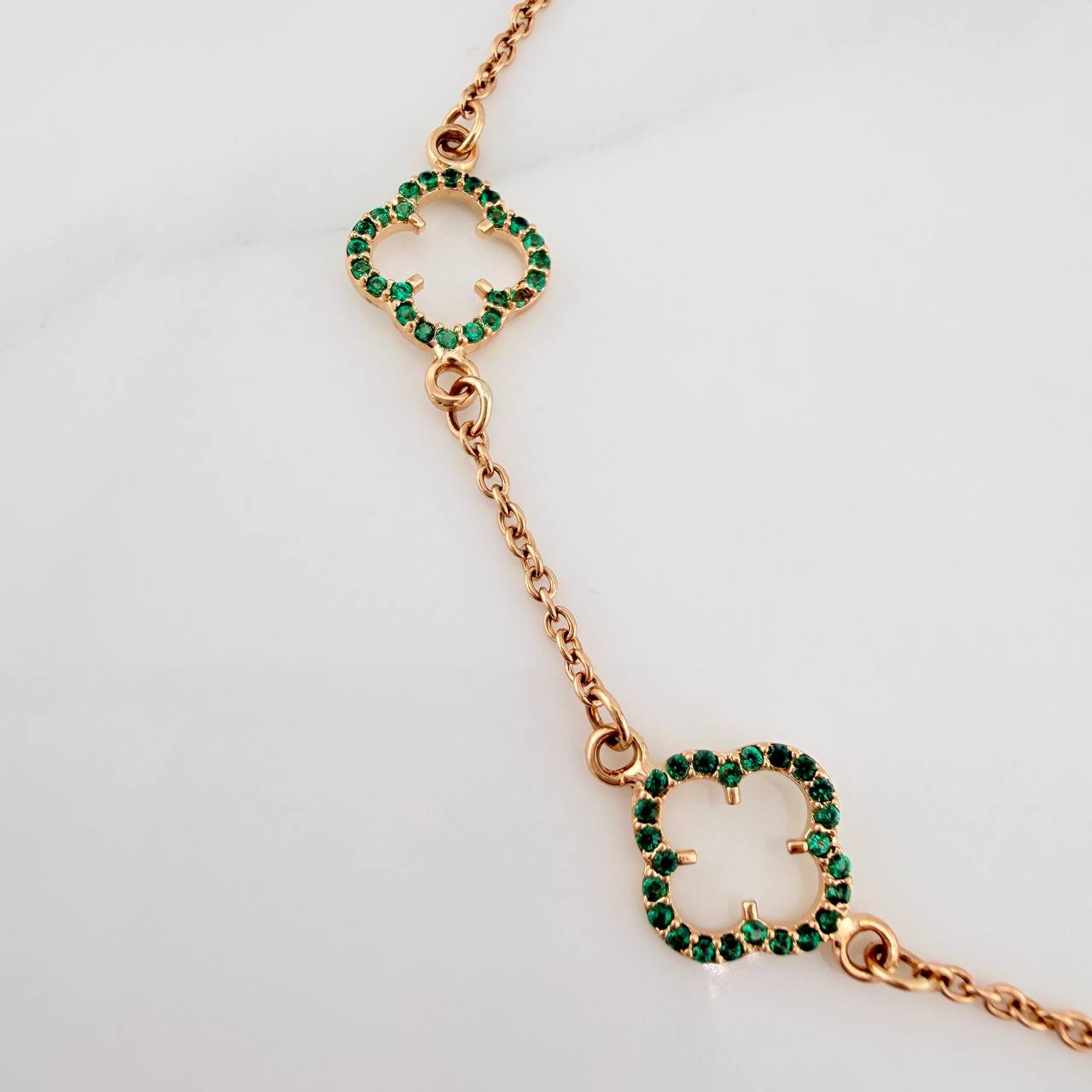 Pulso Trebol Aro Seguido 3.75gr / 7 3/4 in / 0.8mm Oro Amarillo 18K &