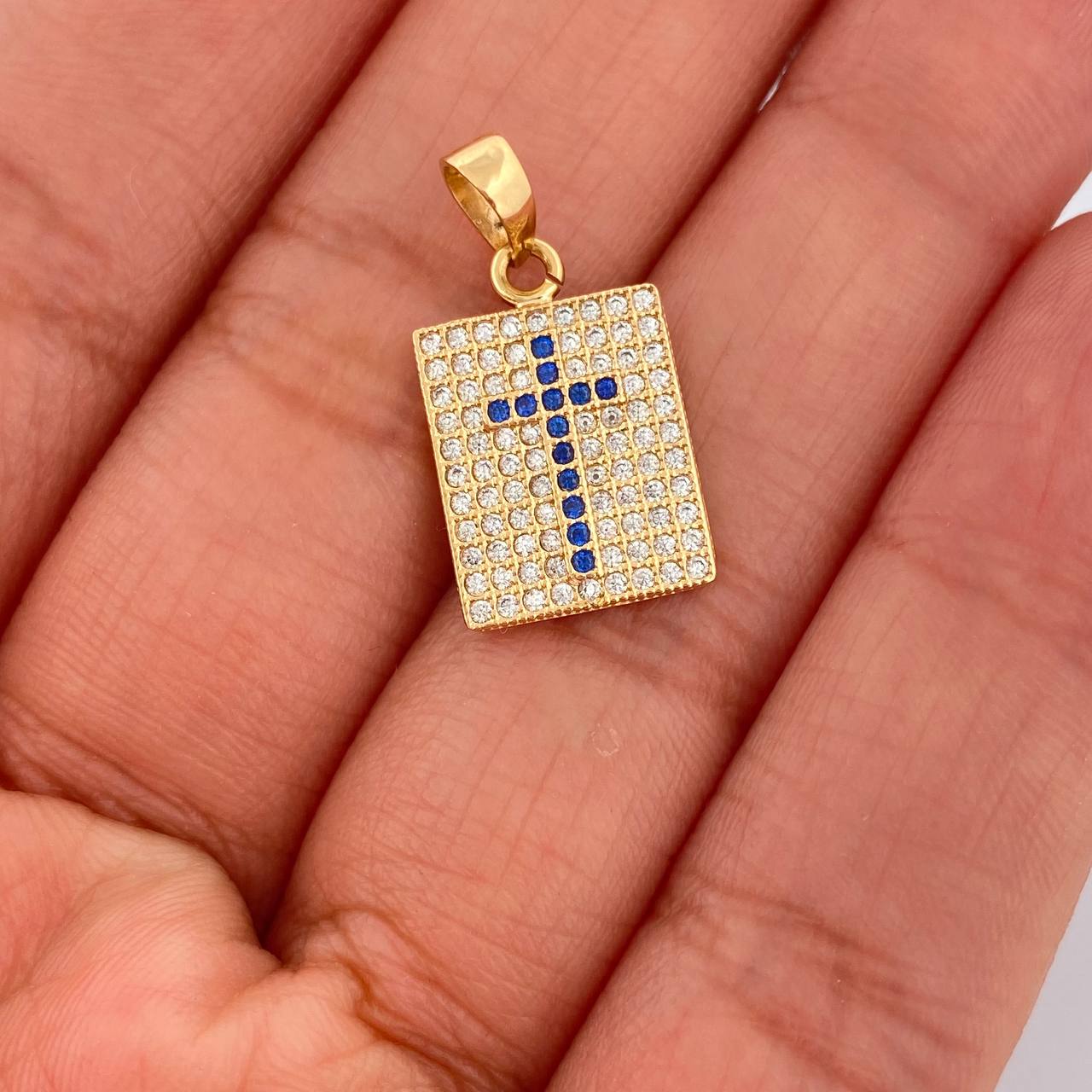 Dije Placa Cruz 1.85gr / 3/4 in / Oro Amarillo 18K %