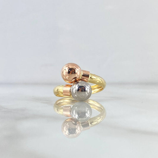 You and Me Ring 1.6gr / Size 7 3/4 / Three 18K Golds ©