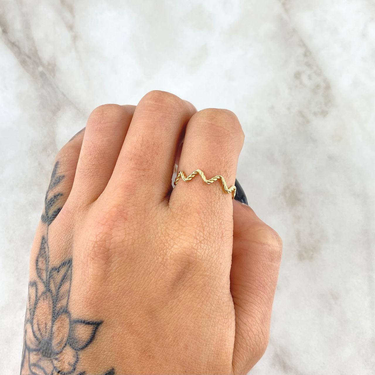 Anillo Media Trenza Zig - Zag  1.3gr / T7 1/4 / Oro Amarillo 18K *