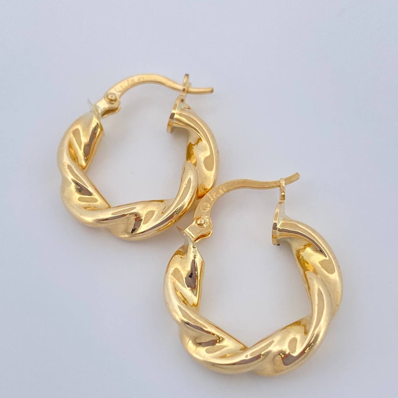 Candongas Azir 2.45gr / 3/4 in / Oro Amarillo 18K &