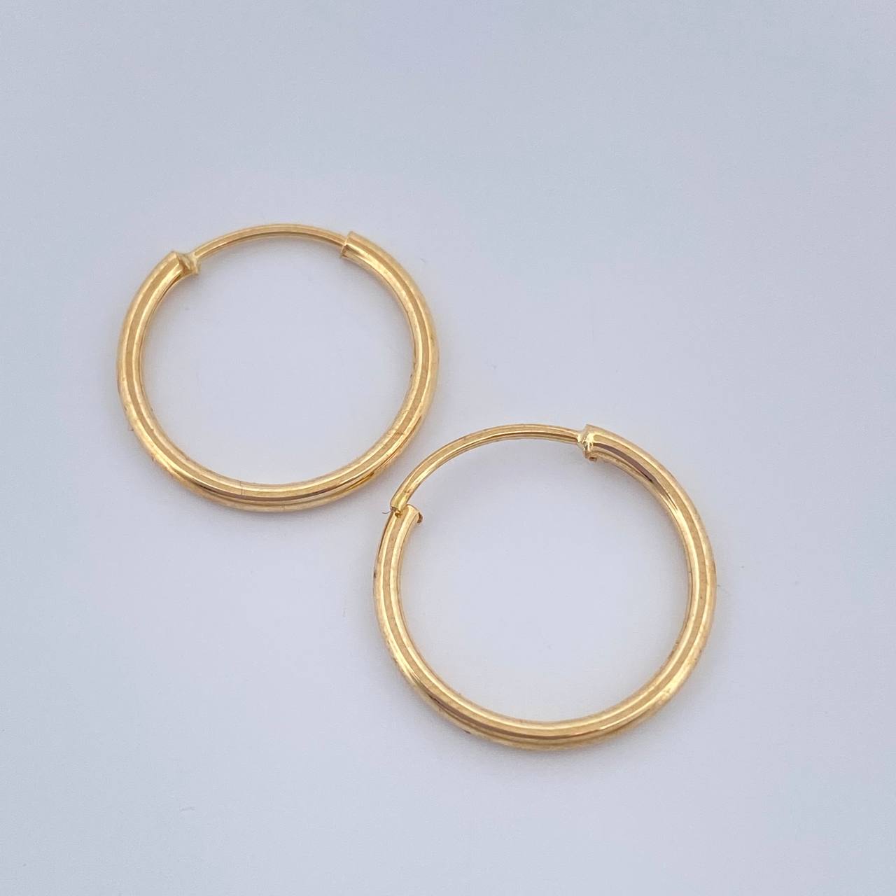 Candongas Aro 0.7gr / 3/4 in / Oro Amarillo 18K ©