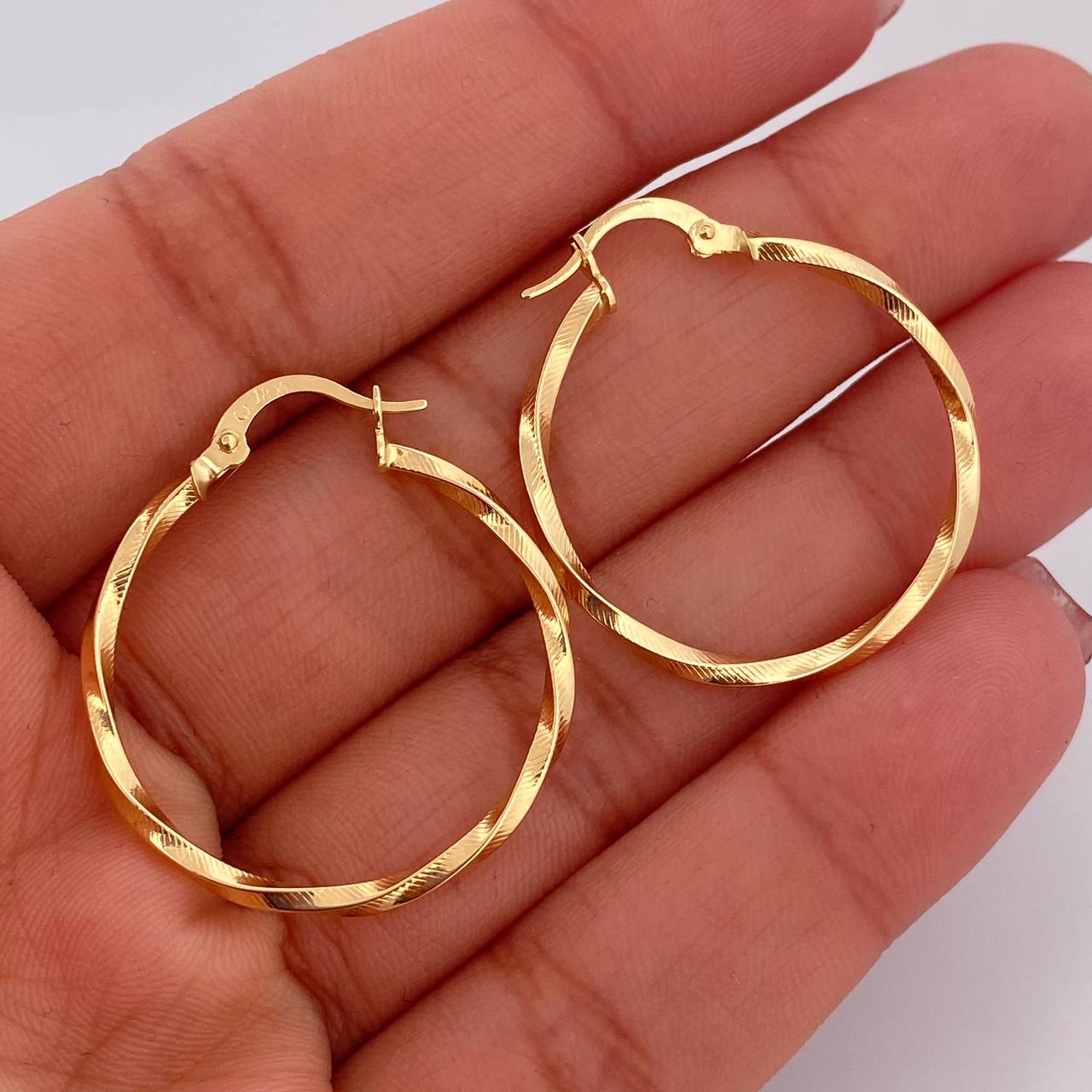 Candongas Deis 1.45gr / 1 1/4 in / Oro Amarillo 18K &