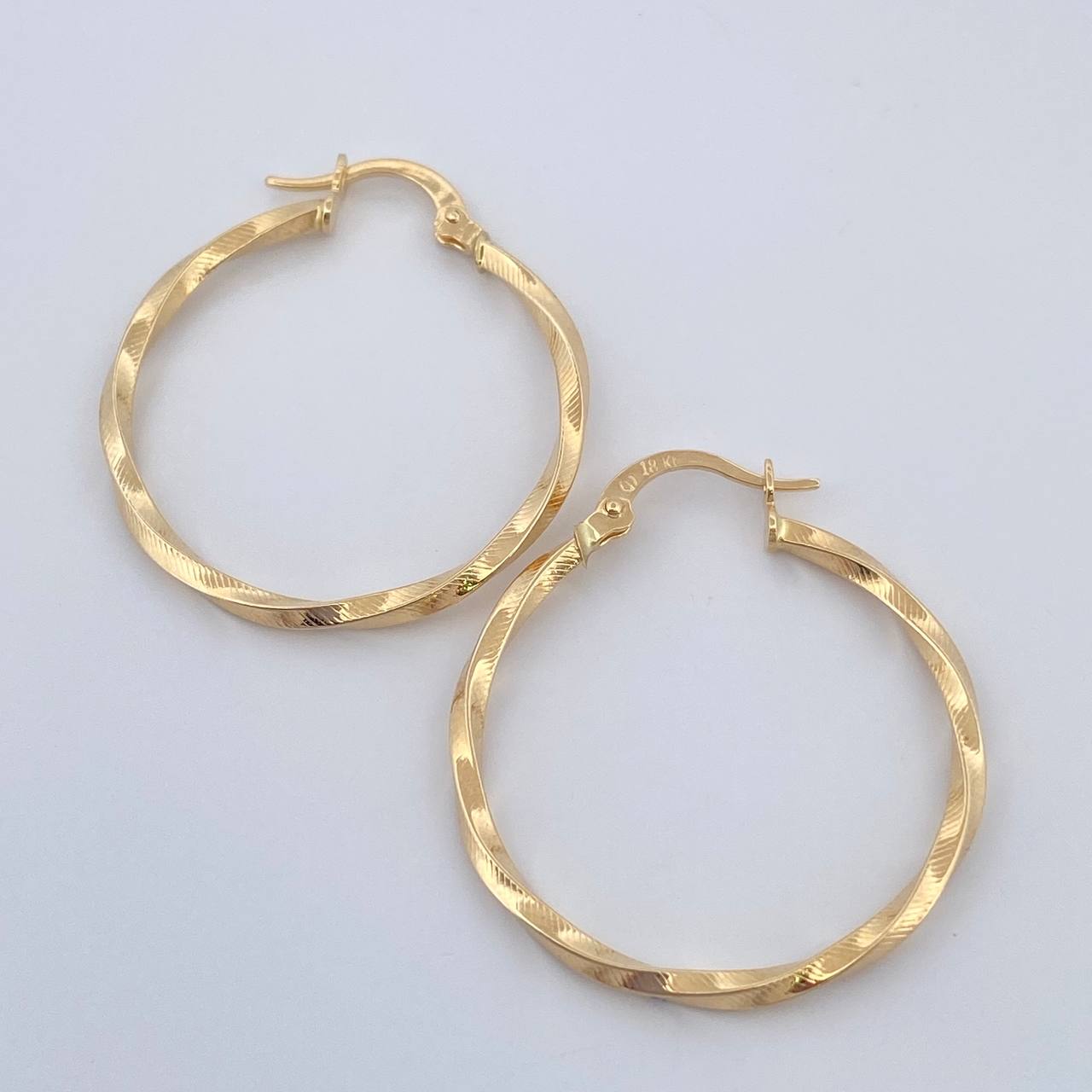 Candongas Deis 1.45gr / 1 1/4 in / Oro Amarillo 18K &