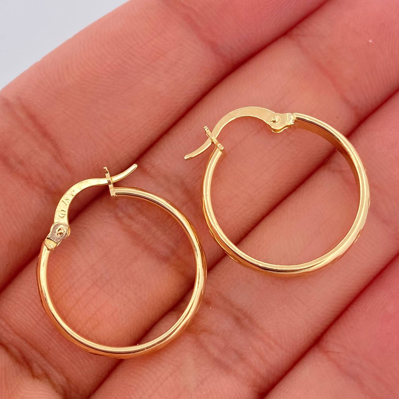 Candongas Gera 1.4gr / 3/4 in / Oro Amarillo 18K &