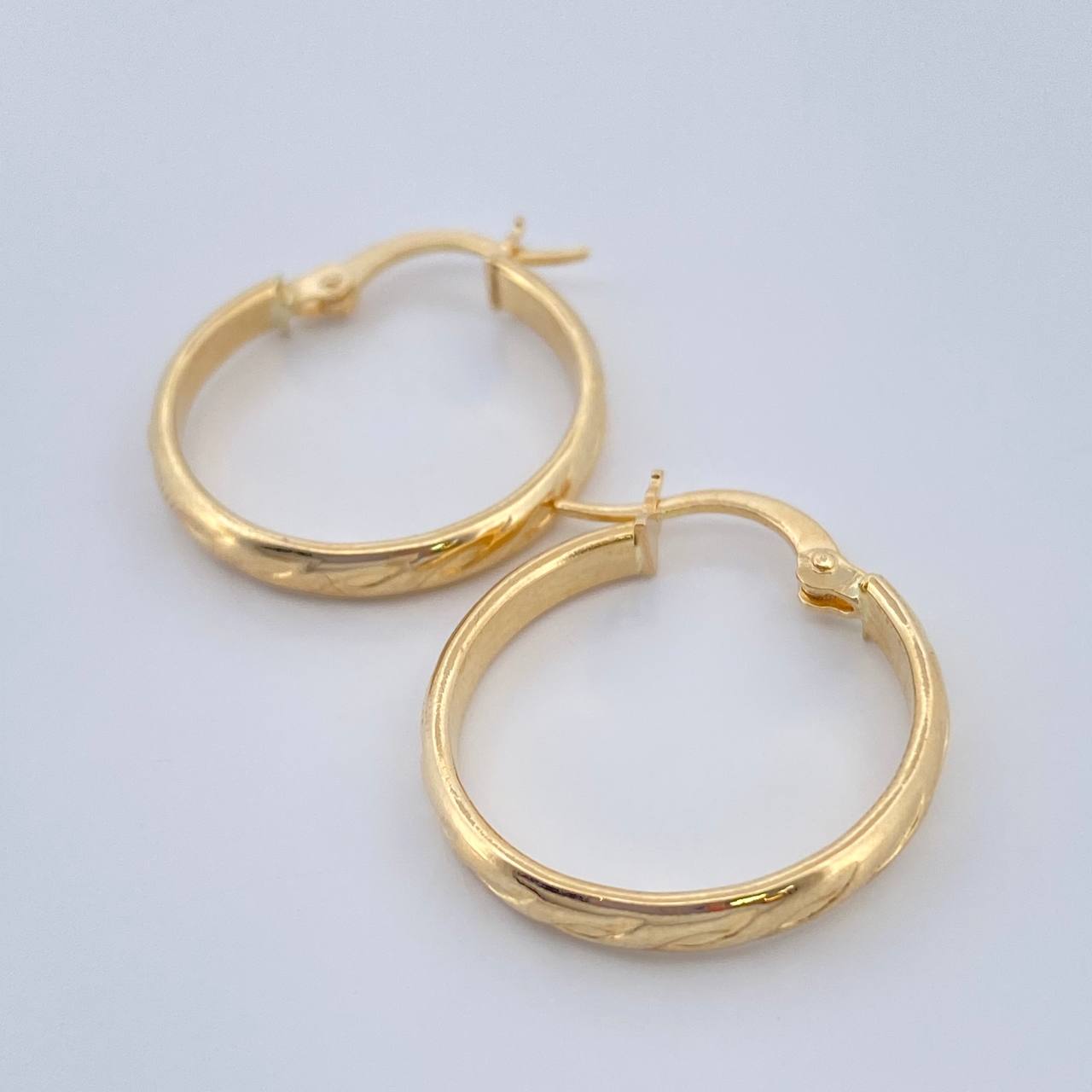 Candongas Gera 1.4gr / 3/4 in / Oro Amarillo 18K &
