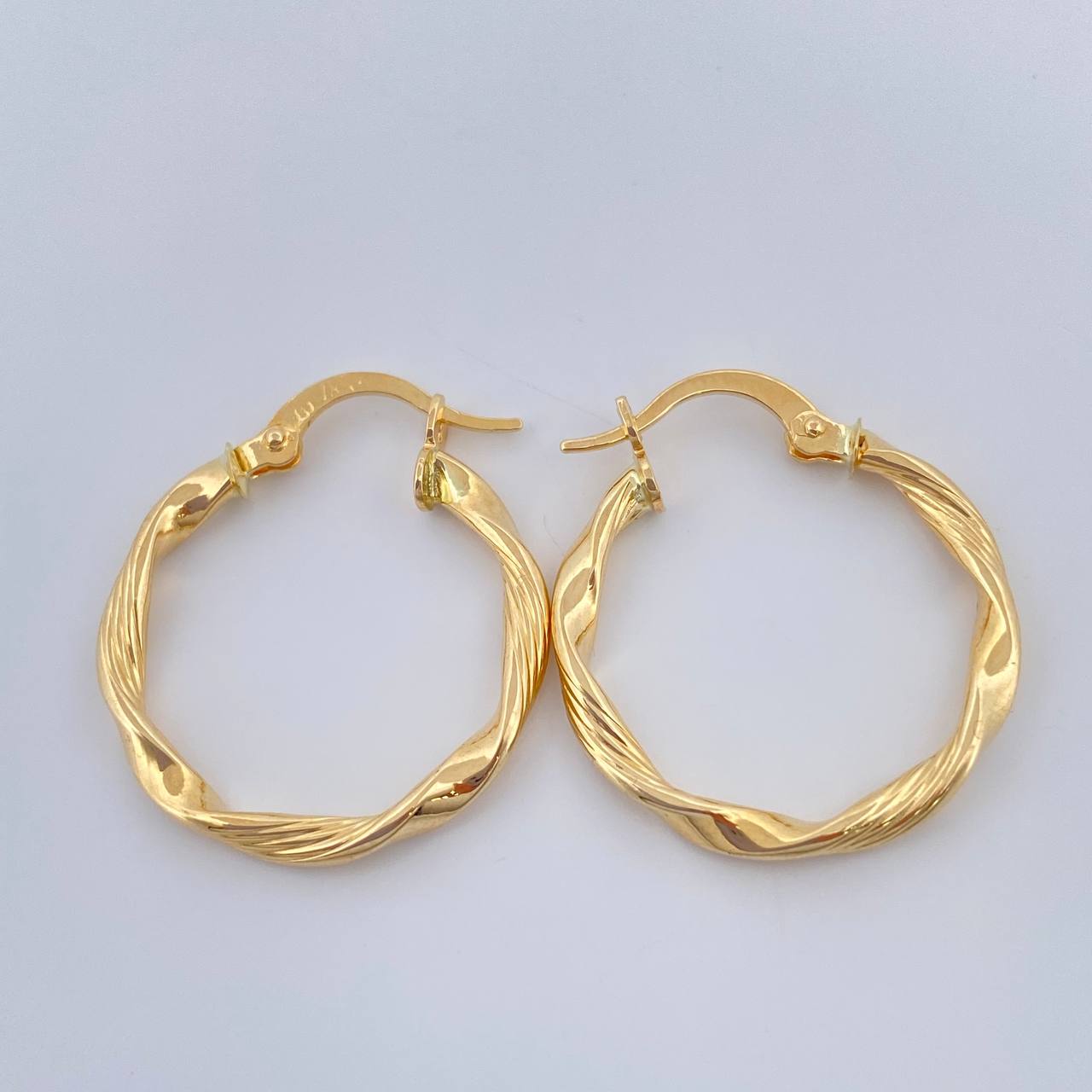 Candongas Asby 1.5gr / 1 in / Oro Amarillo 18K &