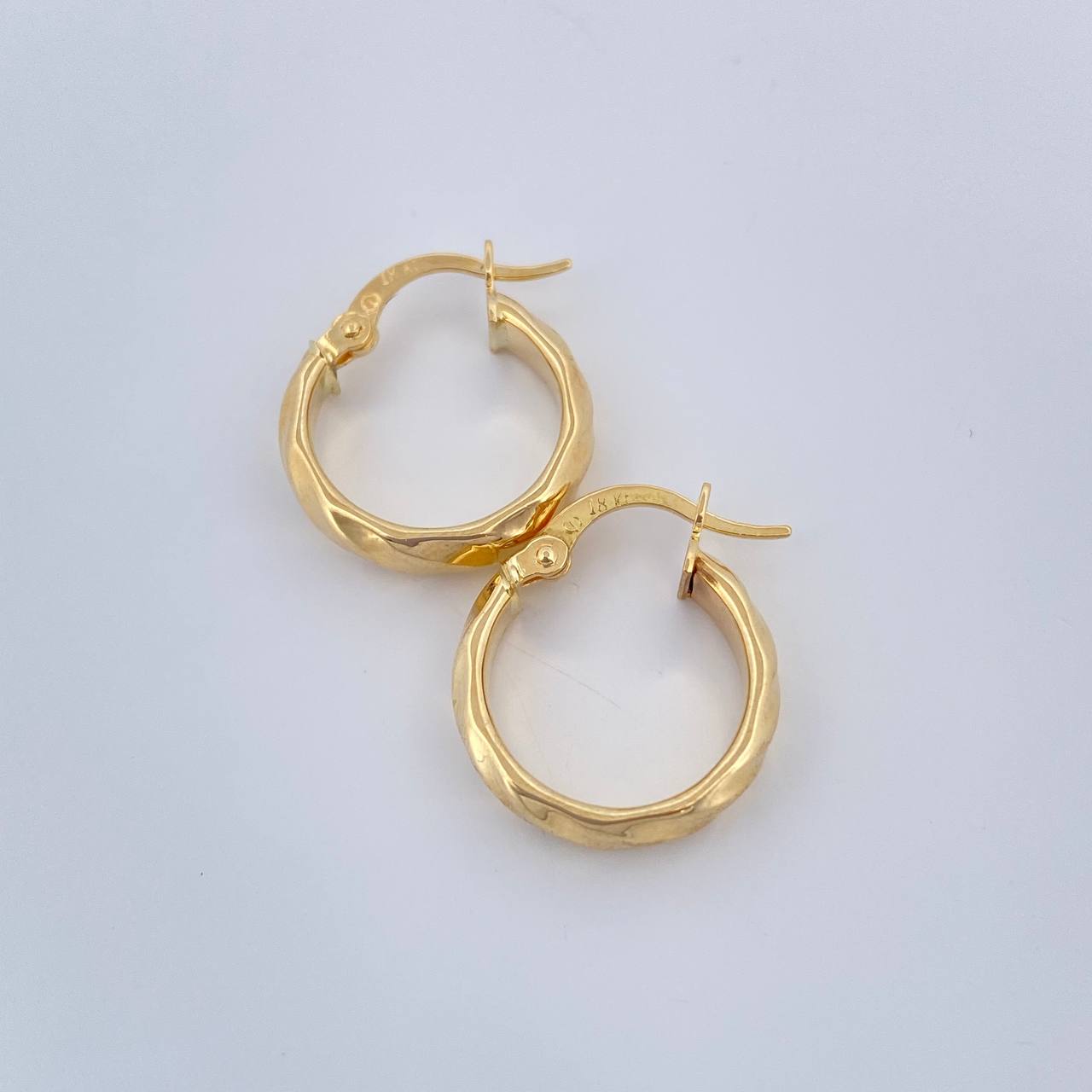 Candongas Nia 1.7gr / 3/4 in / Oro Amarillo 18K &